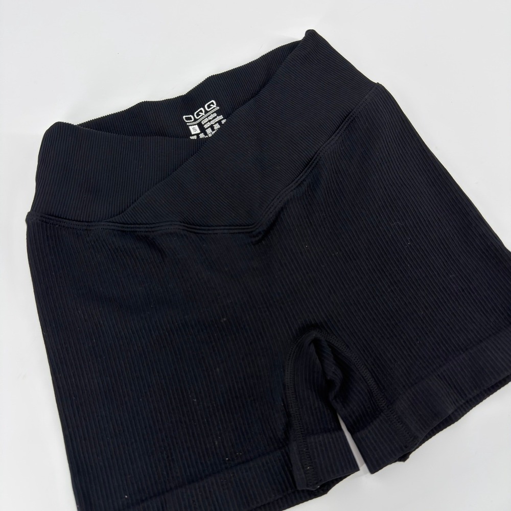 OQQ Shorts Ribbed Crossover Waistband Athletic Workout Women Size Small Black
